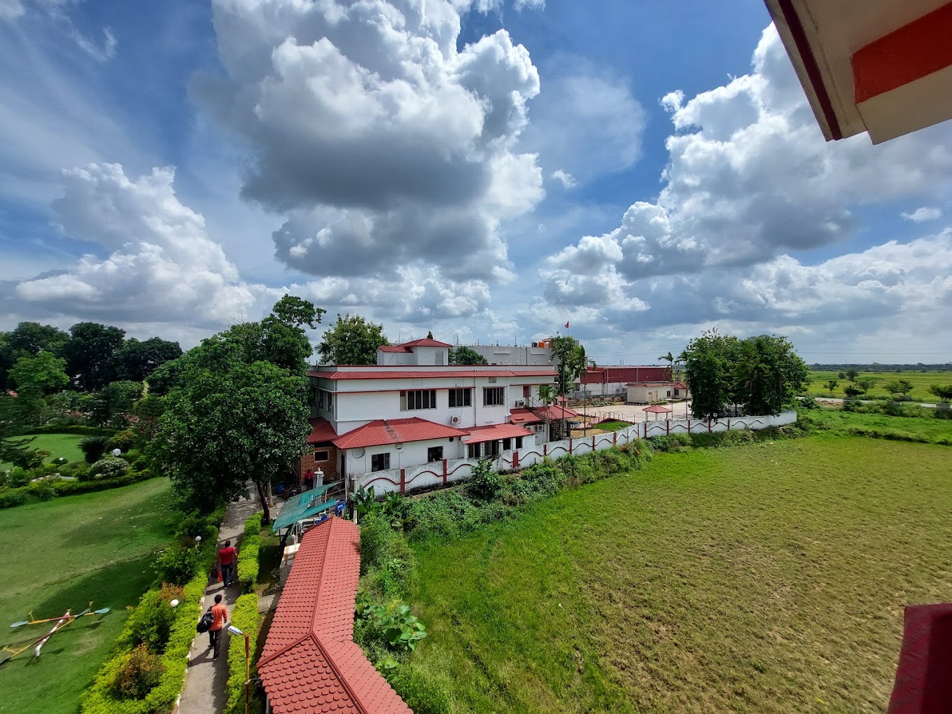 Right image 2